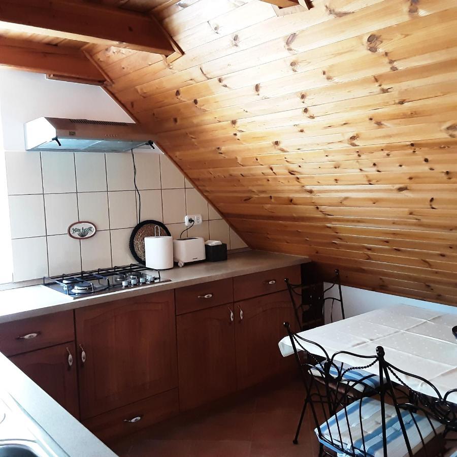 Jazmin Apartman Tihany Luaran gambar
