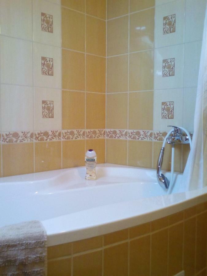 Jazmin Apartman Tihany Luaran gambar